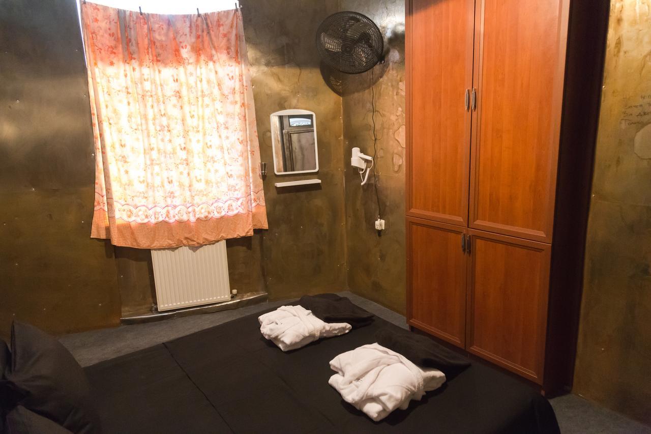 Alcatraz Jail-Hostel Tbilisi Eksteriør billede